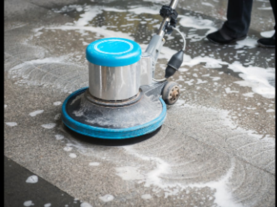 Equipamento de limpeza de piso